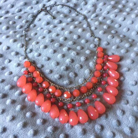 Francesca’s Bib Necklace - Picture 2 of 3